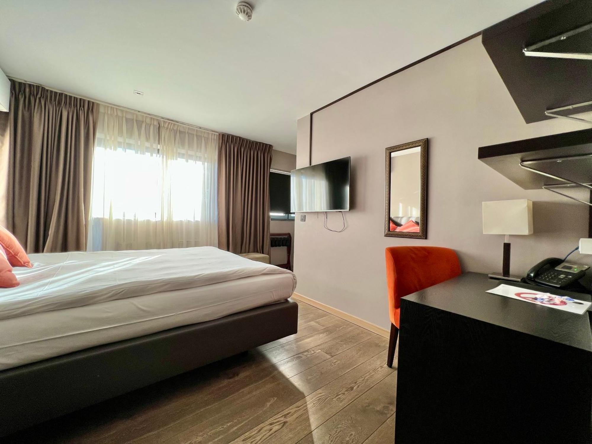 Skol L'Original Hotel Щрасен Екстериор снимка